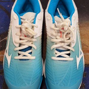 Women’s MIZUNO Wave Exceed Tour 3 Blue and White Tennis Shoes (size 7)